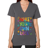 V-Neck (on woman) Asphalt neveragaintobemade